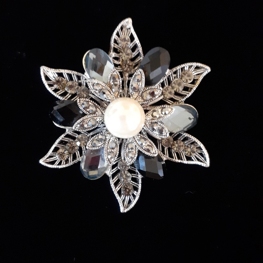 Vintage Premeir Designs Pearls Night Out Brooch
